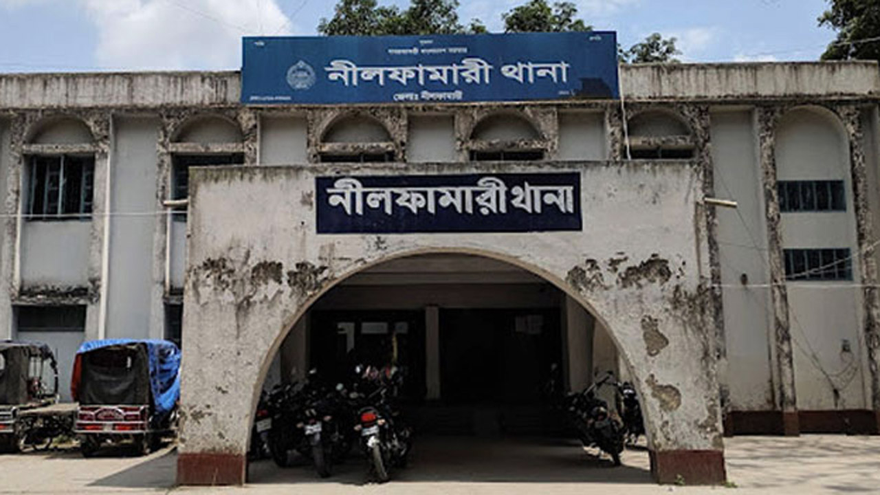 নীলফামারীতে সড়ক দুর্ঘটনা শিক্ষিকা নিহত, স্বামী আহত