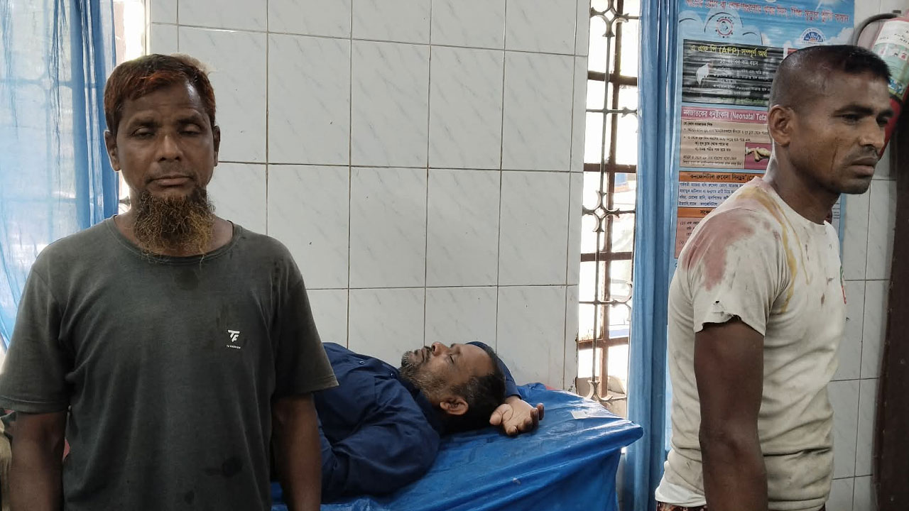জমি নিয়ে সংঘর্ষে আহতরা