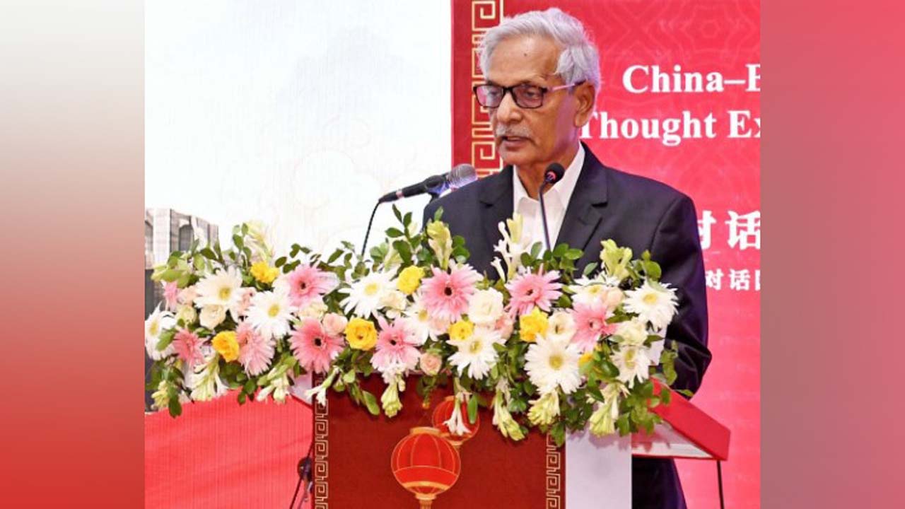 বাংলাদেশ জাতীয় গ্রন্থাগারে আয়োজিত এক অনুষ্ঠানে বক্তব্য দেন সংস্কৃতিমন্ত্রী নিতাই রায় চৌধুরী
