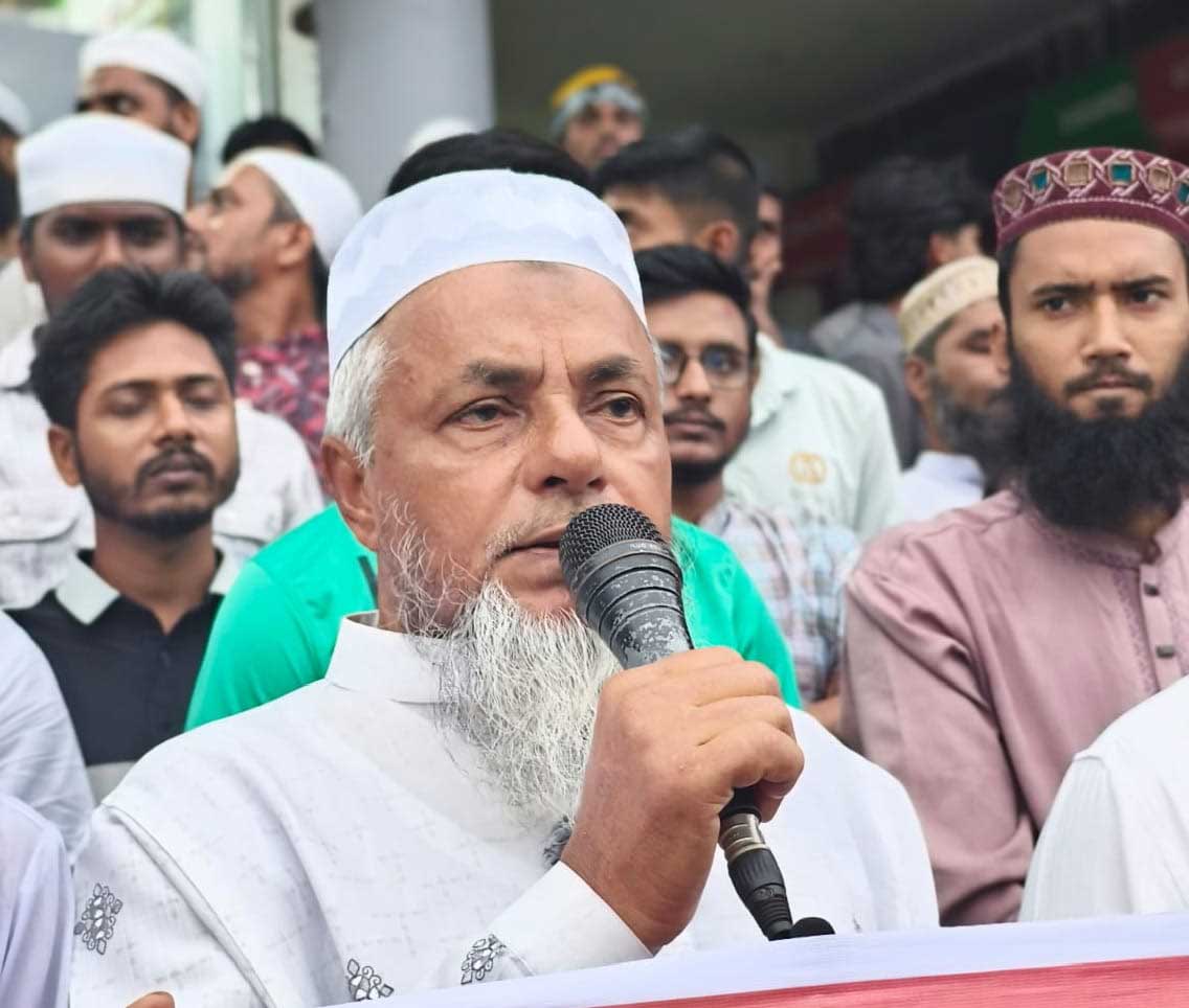 নোয়াখালীতে ১১ দলের সমাবেশে বক্তব্য দেন জেলা জামায়াতের আমির ইসহাক খন্দকার