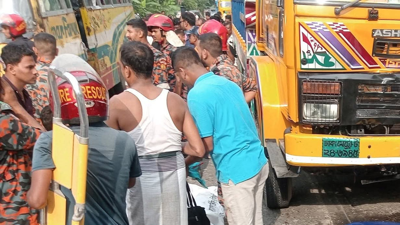 ফায়ার সার্ভিসের উদ্ধার তৎপরতা