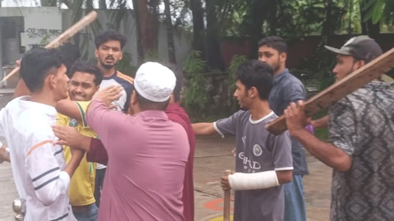 ছাত্রদলের দু’পক্ষের সংঘর্ষ