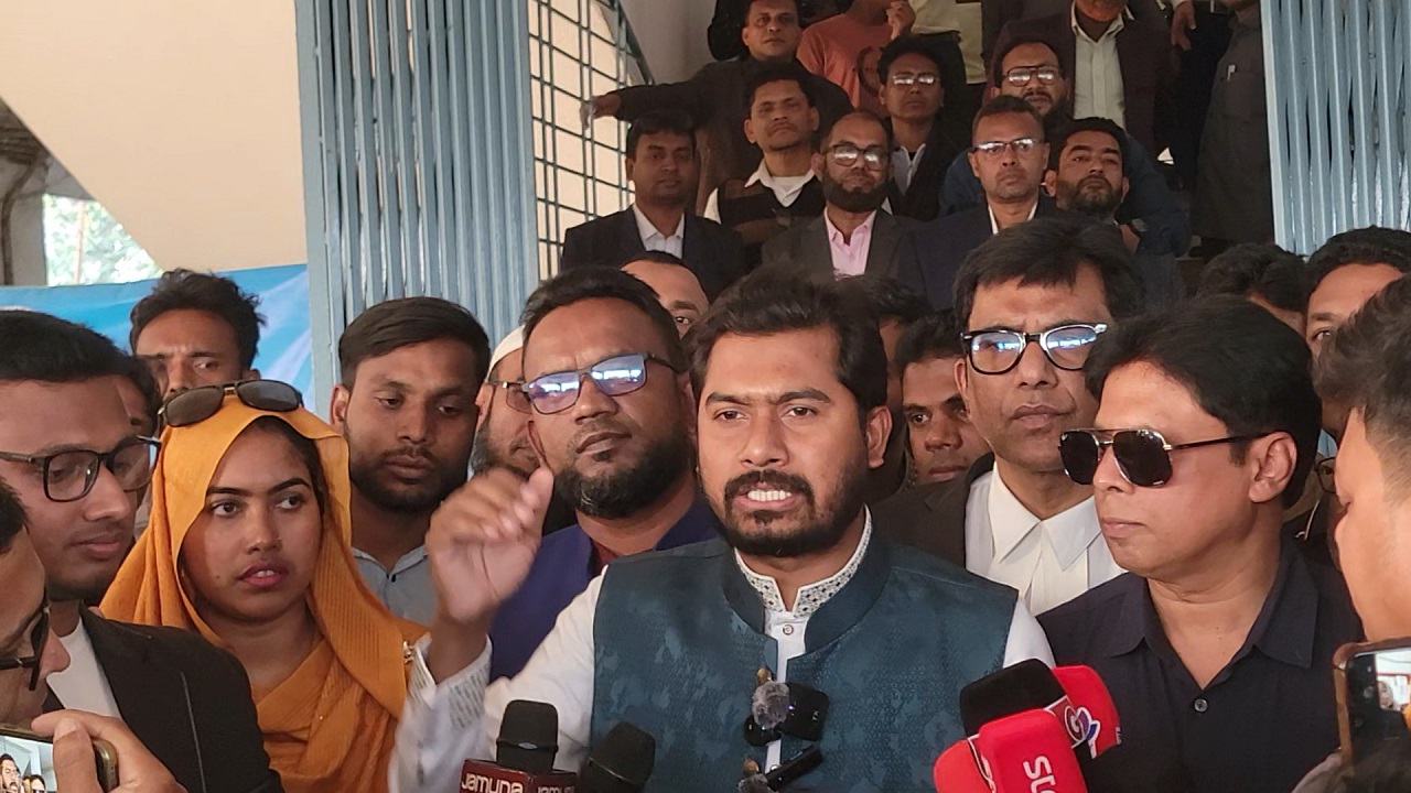নির্বাচন থেকে সরে দাঁড়ানোর সম্ভাবনার কথা বললেন নুরুল হক নুর
