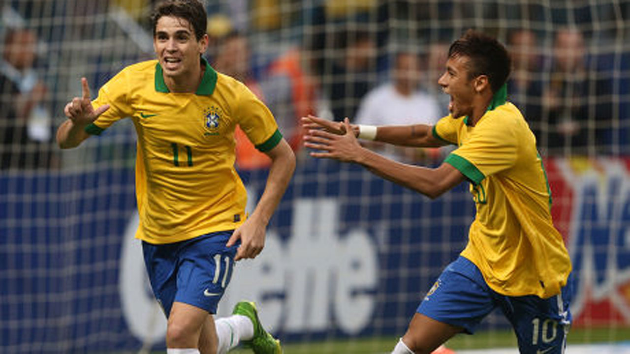 নেইমারের সাথে অস্কার ডস সান্তোস