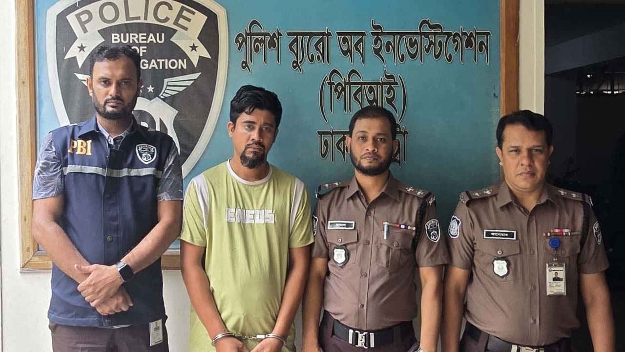 অভিযুক্ত অটোরিকশাচালক মো: সাগর শেখ গ্রেফতার