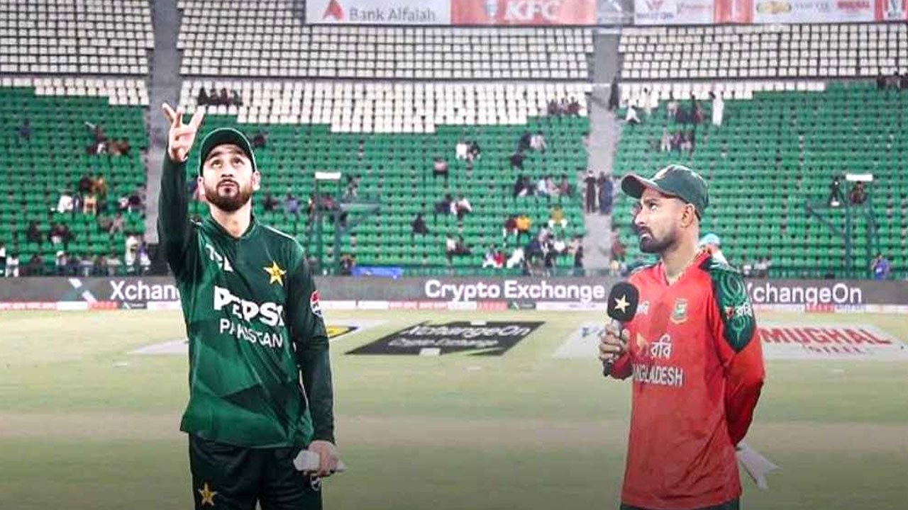 বাংলাদেশ-পাকিস্তান ম্যাচের টস