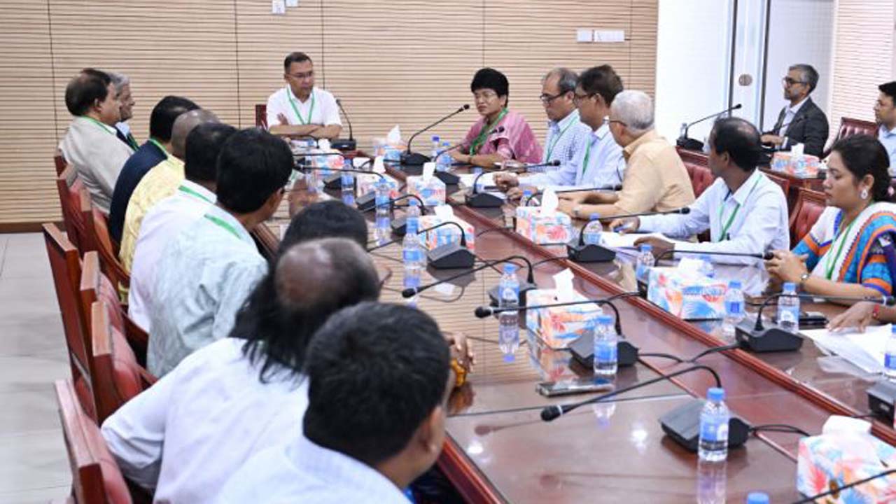 ক্ষুদ্র নৃ-গোষ্ঠীর প্রতিনিধিদের বৈঠকে প্রধানমন্ত্রী তারেক রহমান
