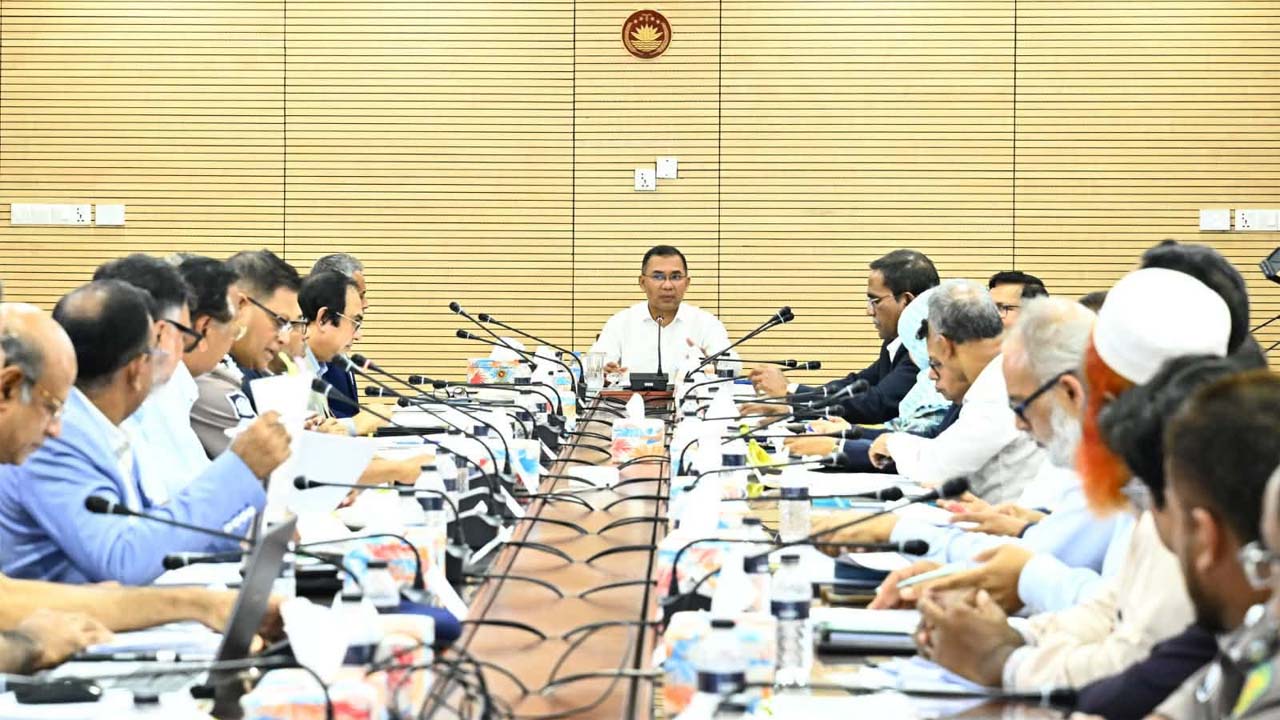 যানজট ও ট্রাফিক ব্যবস্থাপনা নিয়ে সভা করলেন প্রধানমন্ত্রী