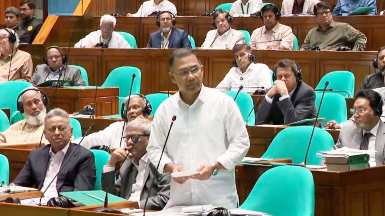 সংসদ অধিবেশনে জ্বালানি পরিস্থিতি নিয়ে আলোচনা করেন প্রধানমন্ত্রী তারেক রহমান