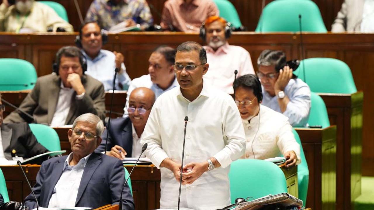 জাতীয় সংসদে কথা বলেন প্রধানমন্ত্রী তারেক রহমান