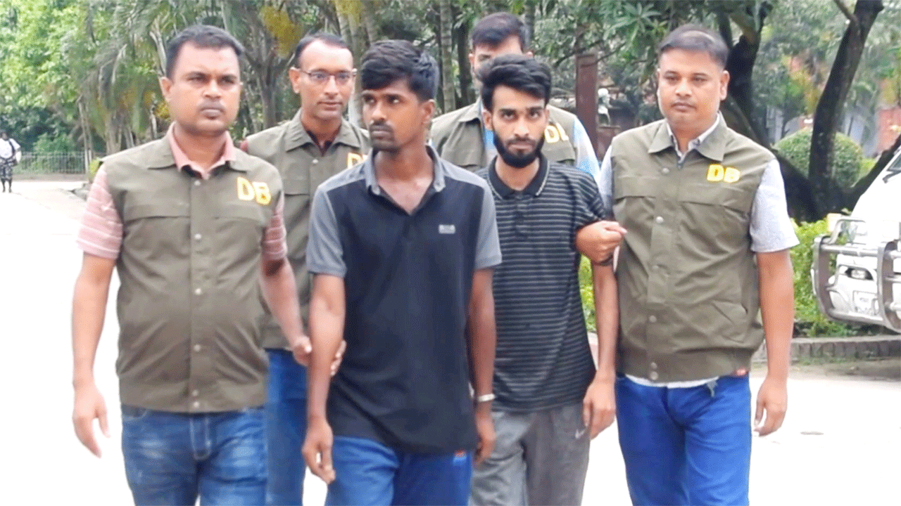গ্রেফতার দু’জন, তদন্তের স্বার্থে আরেকজনকে হাজির করা হয়নি