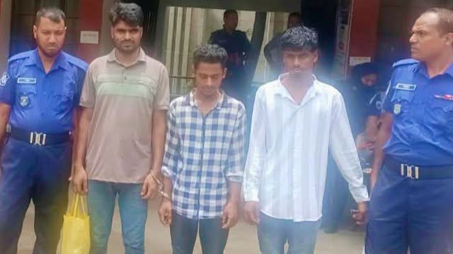 আটক মাদকসেবীরা