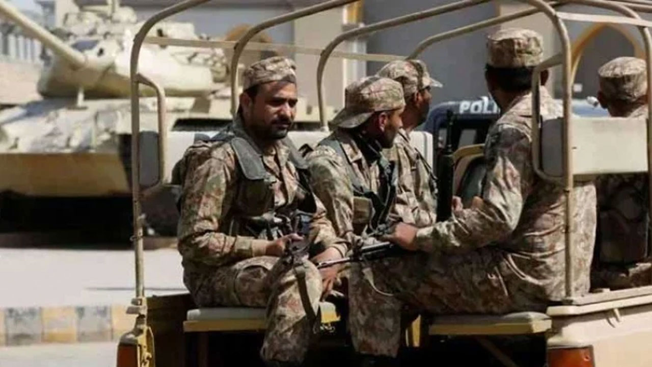 পাকিস্তান সেনাবাহিনীর সদস্য