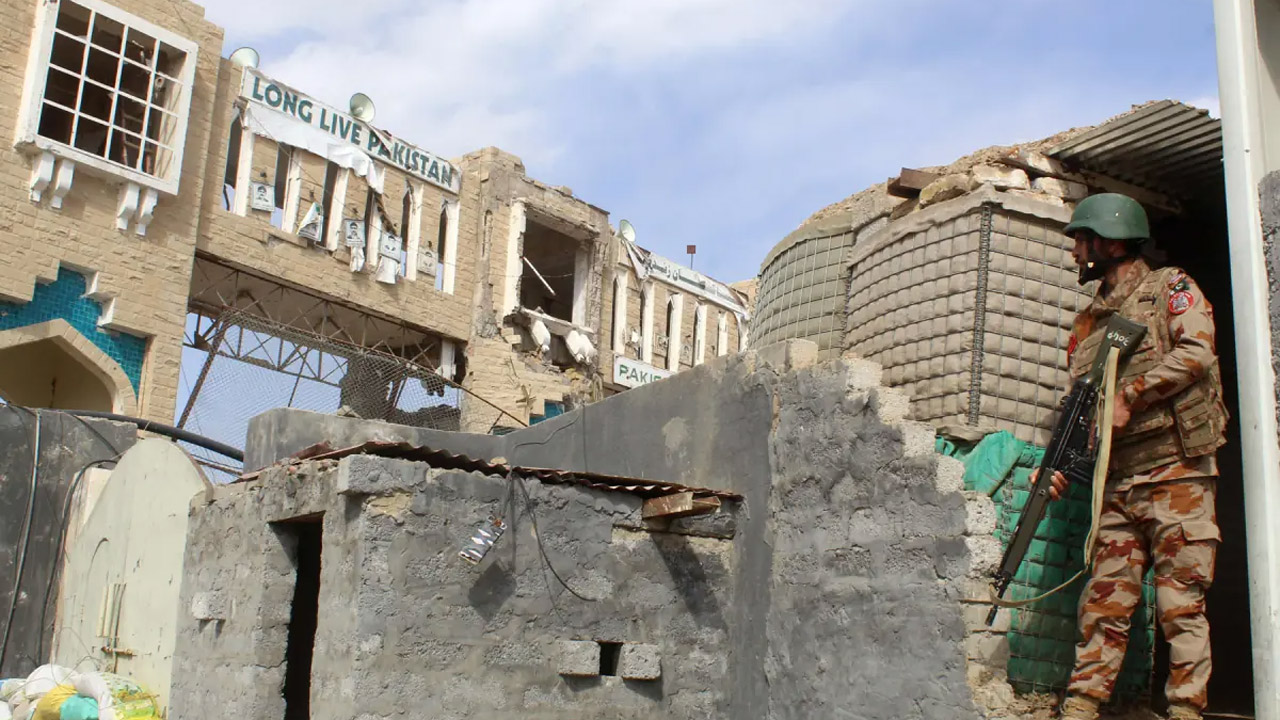 আফগান সীমান্তে পাকিস্তানি সৈন্যের অবস্থান