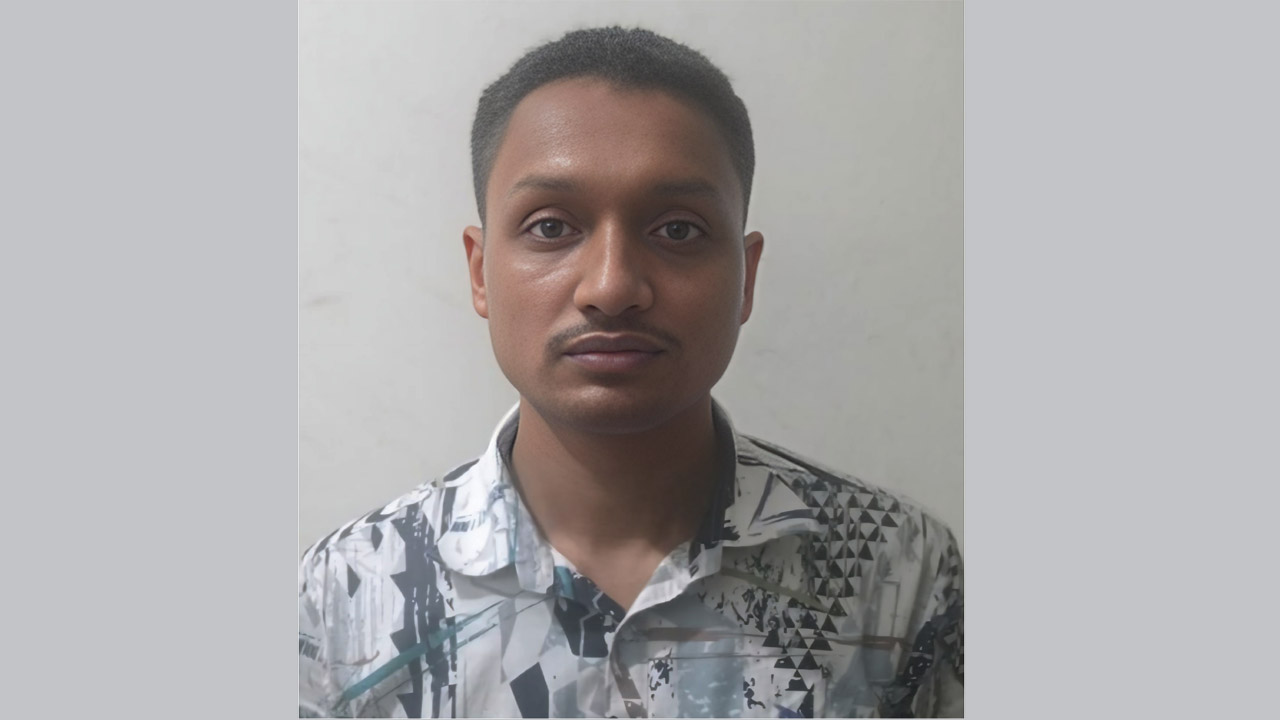 পাকুন্দিয়া ধর্ষণ মামলার আসামি বিমানবন্দর থেকে গ্রেফতার