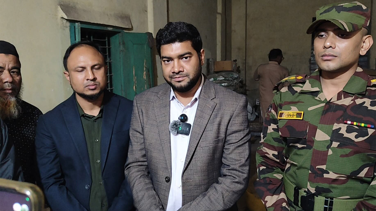 যৌথ বাহিনীর অভিযান।