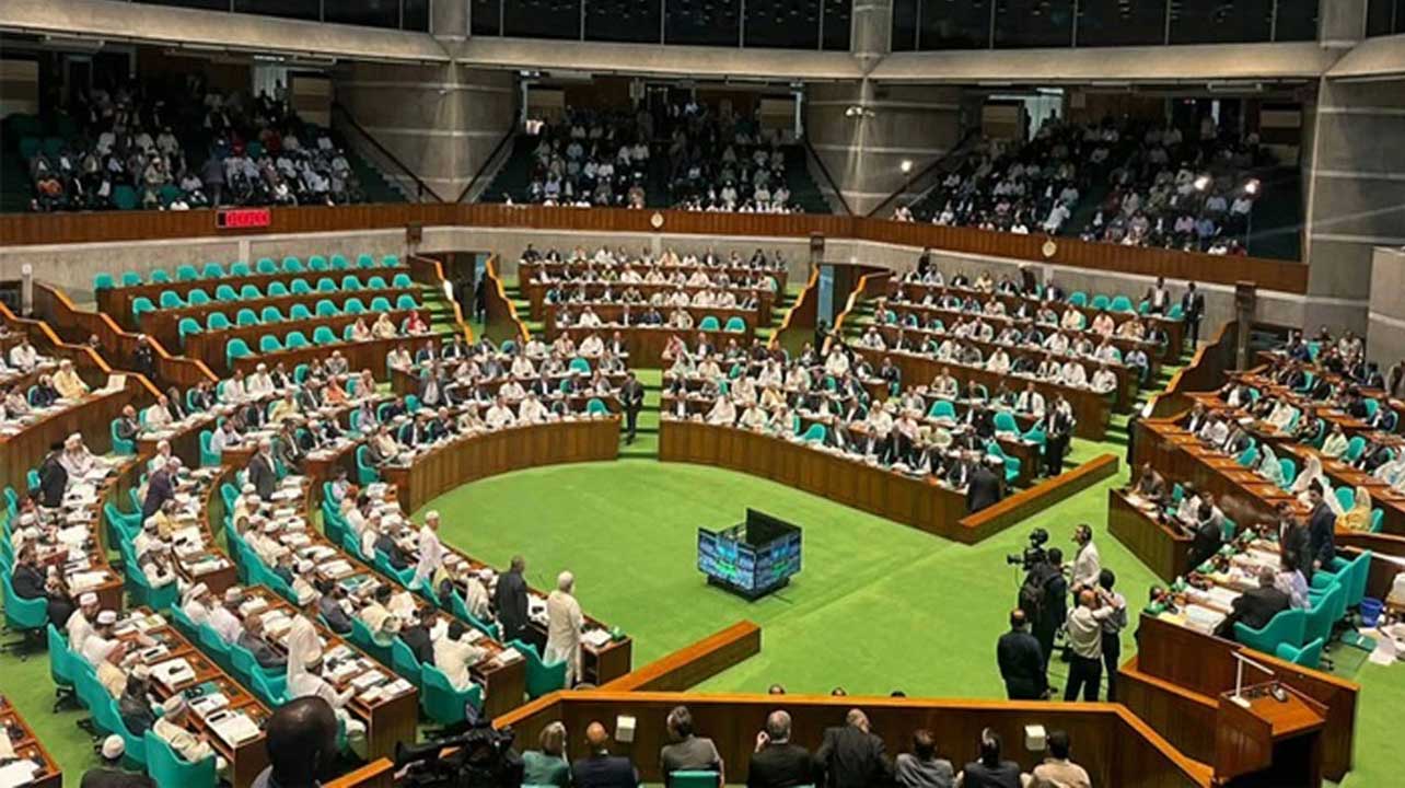 জাতীয় সংসদে অধিবেশন