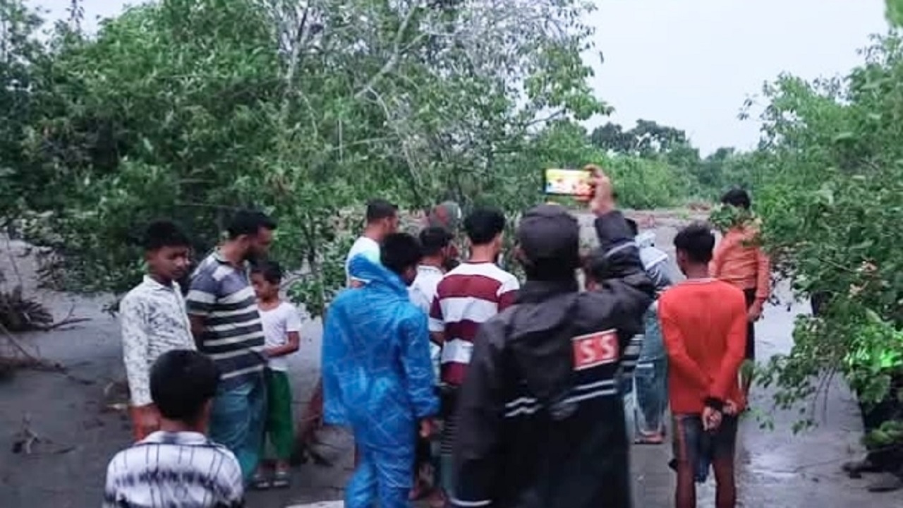 কুয়াকাটার গঙ্গামতি সৈকতে অর্ধগলিত লাশ উদ্ধার
