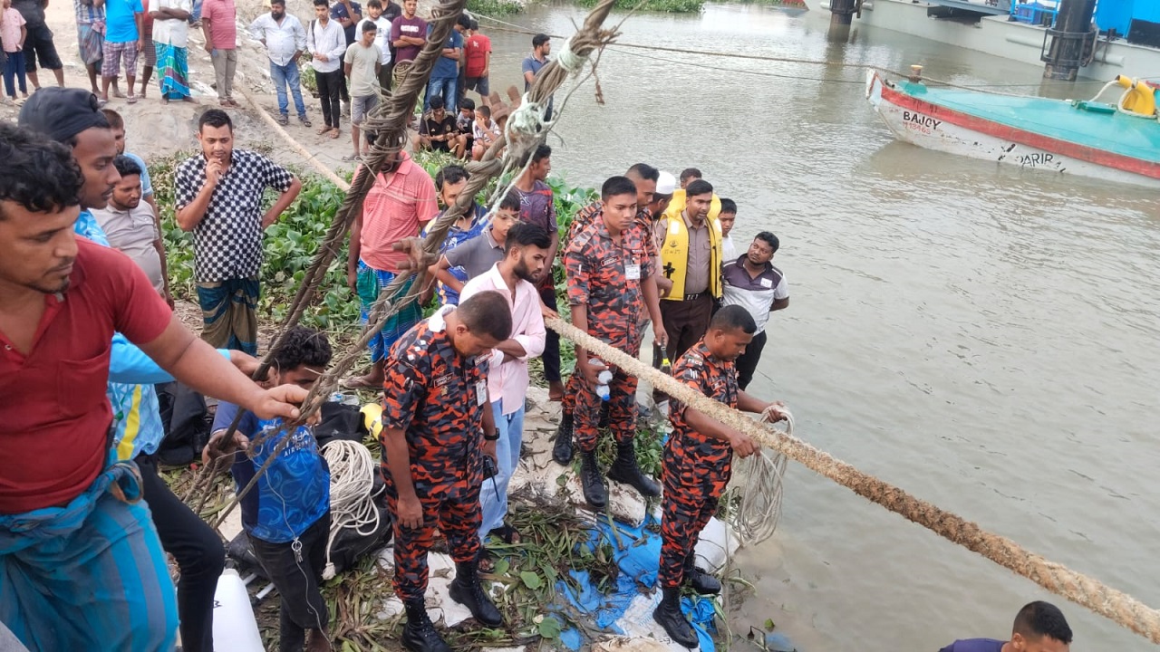 সোনারগাঁওয়ে বন্ধুদের সাথে মেঘনায় গোসলে নেমে ২ শিক্ষার্থীর মৃত্যু