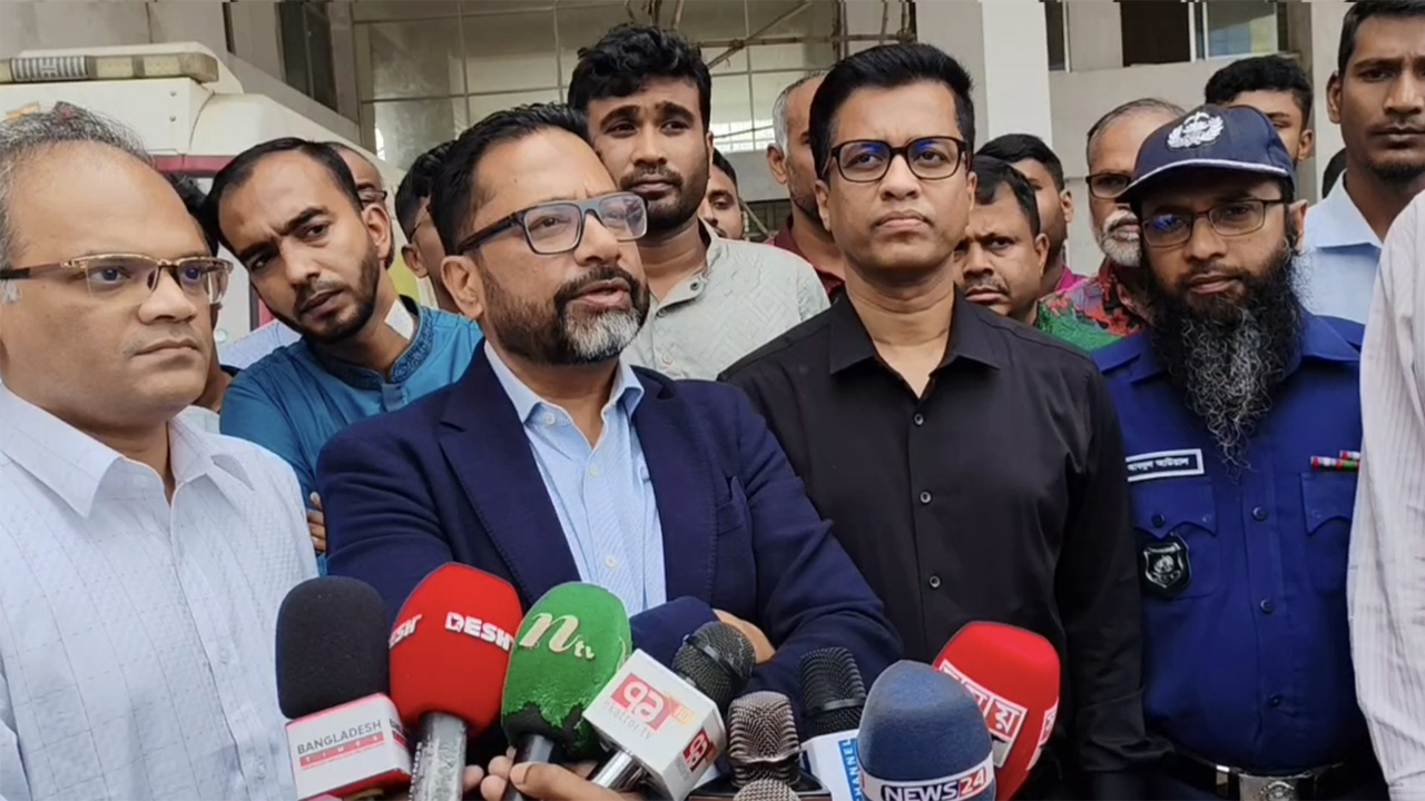 বক্তব্য রাখছেন প্রতিমন্ত্রী আহম্মদ সোহেল মঞ্জুর