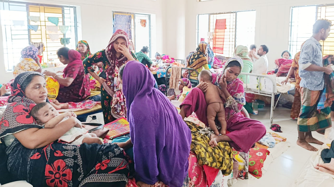 নির্দিষ্ট শয্যার বিপরীতে অতিরিক্ত রোগী ভর্তি