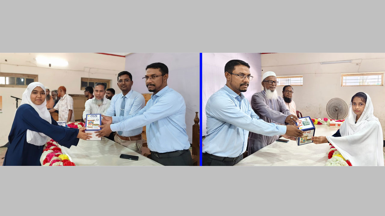 শিক্ষার্থীর মাঝে স্কুলব্যাগ ও টিফিন বক্স বিতরণ