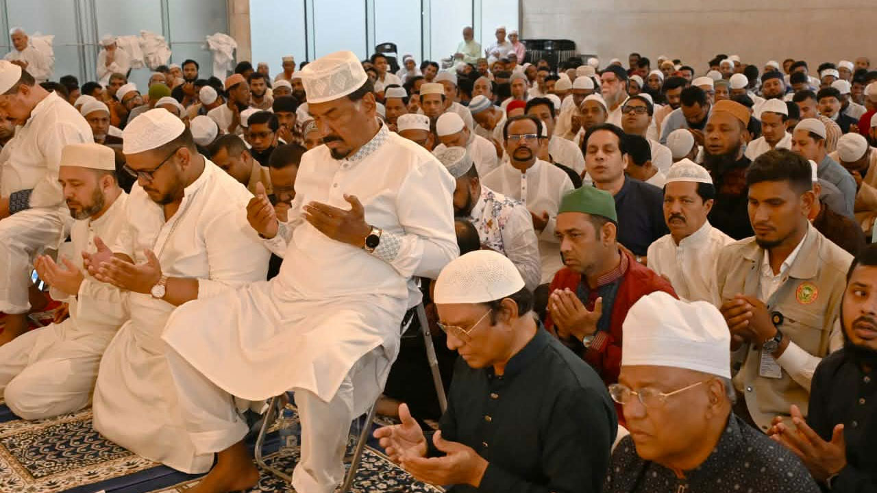 স্পিকারের সহধর্মিণীর রূহের মাগফিরাত কামনায় দোয়া মাহফিল অনুষ্ঠিত হয়েছে