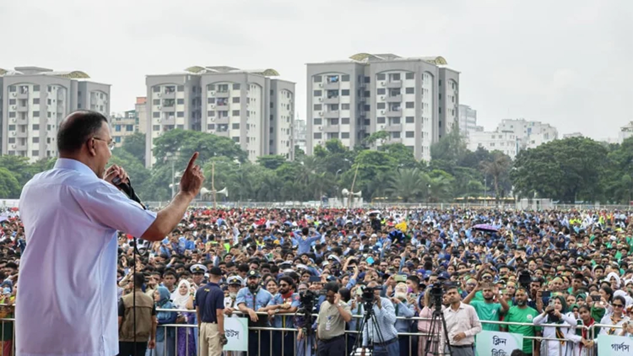 সারাদেশে ডেঙ্গু প্রতিরোধ ও পরিচ্ছন্নতা অভিযানের আনুষ্ঠানিক উদ্বোধন করেন প্রধানমন্ত্রী তারেক রহমান