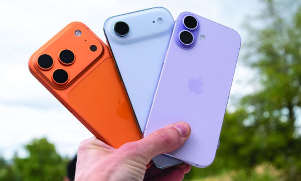 আইফোনের নতুন মডেলে ত্রুটি, ভোগান্তিতে গ্রাহক