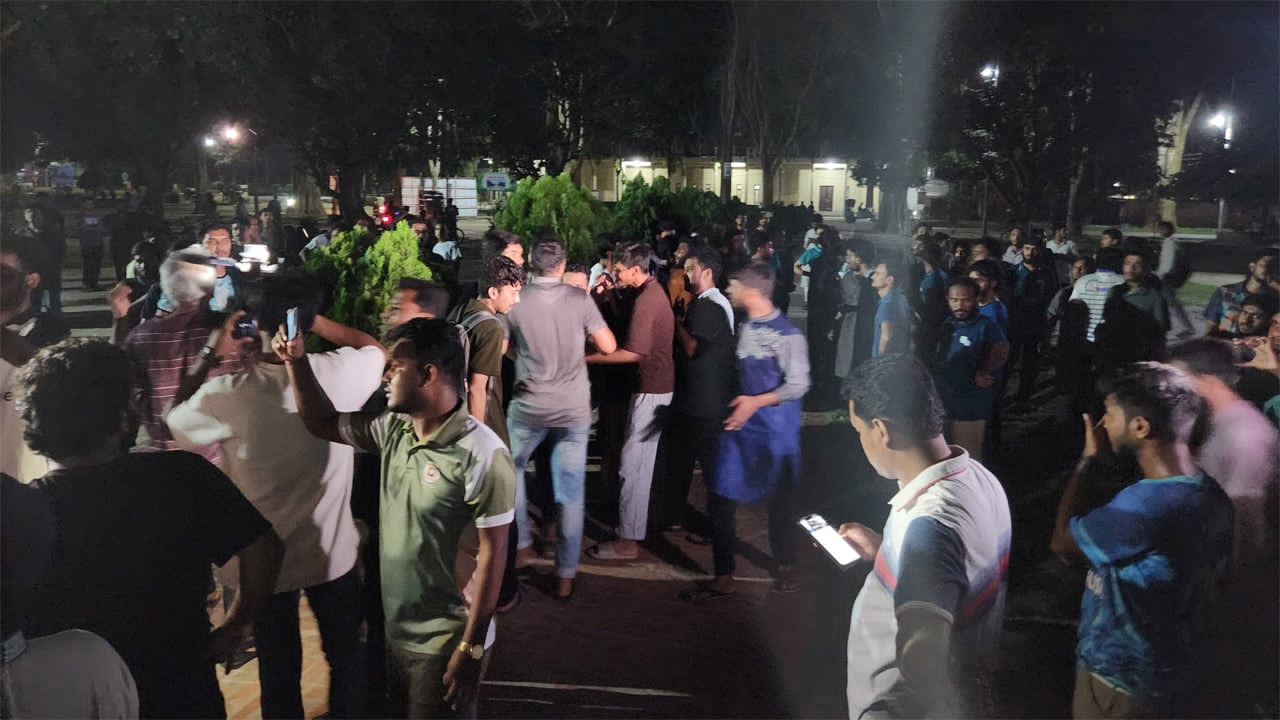রাবিতে ছাত্রজোটের সাথে শাহবাগবিরোধী ছাত্রঐক্যের সংঘর্ষ