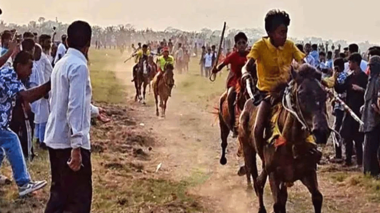 ঐতিহ্যবাহী ঘোড়দৌড়