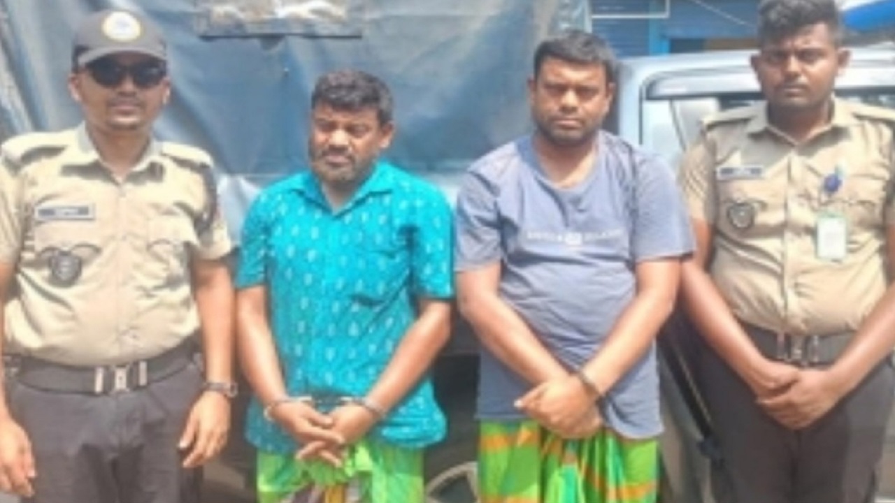 রাজবাড়ীতে গ্রেফতার মো: নাছিরুল বিশ্বাস (৪৬) ও মো: রসুল বিশ্বাস (৪১)