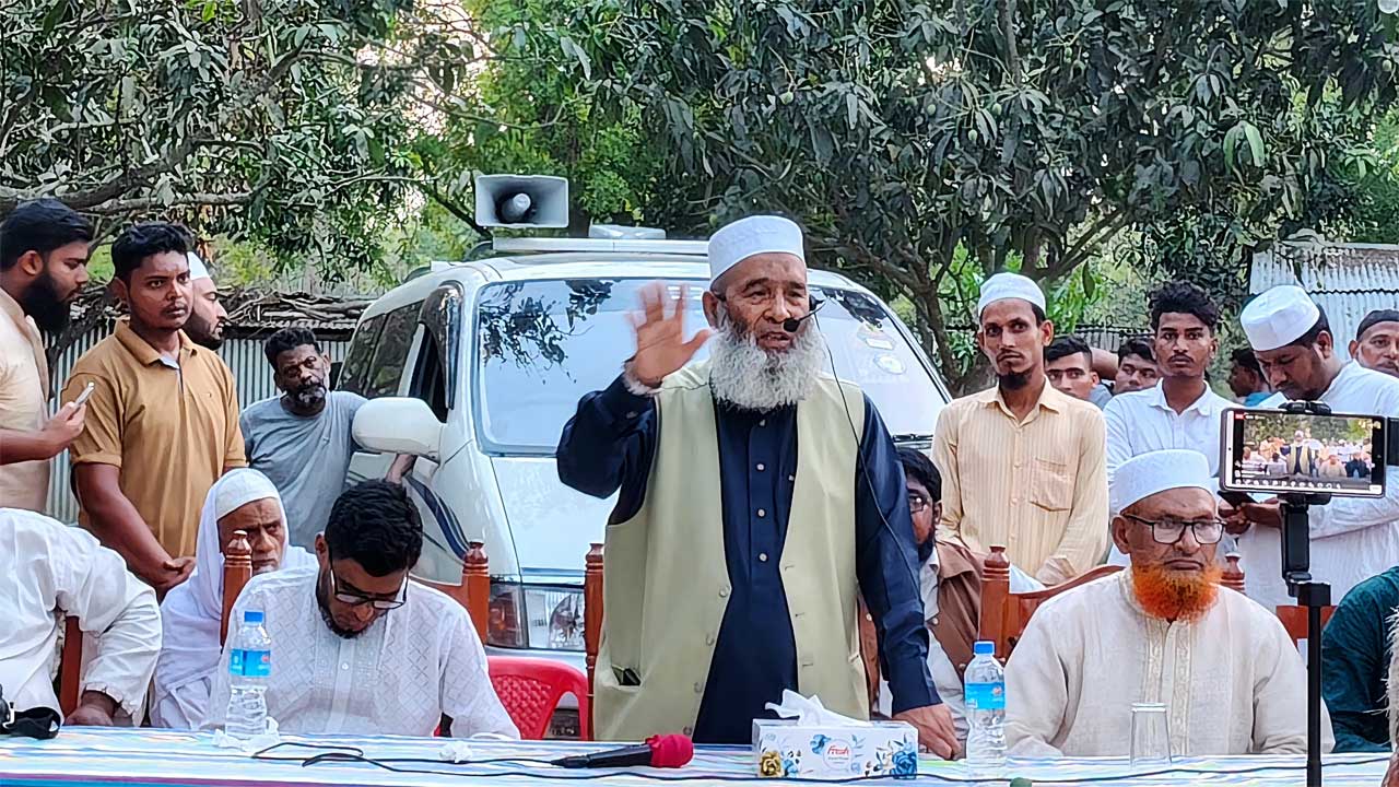 গোদাগাড়ী উপজেলার আইহাই রাহি এলাকায় মতবিনিময় সভায় প্রধান অতিথির বক্তব্য দেন অধ্যাপক মুজিবুর রহমান এমপি