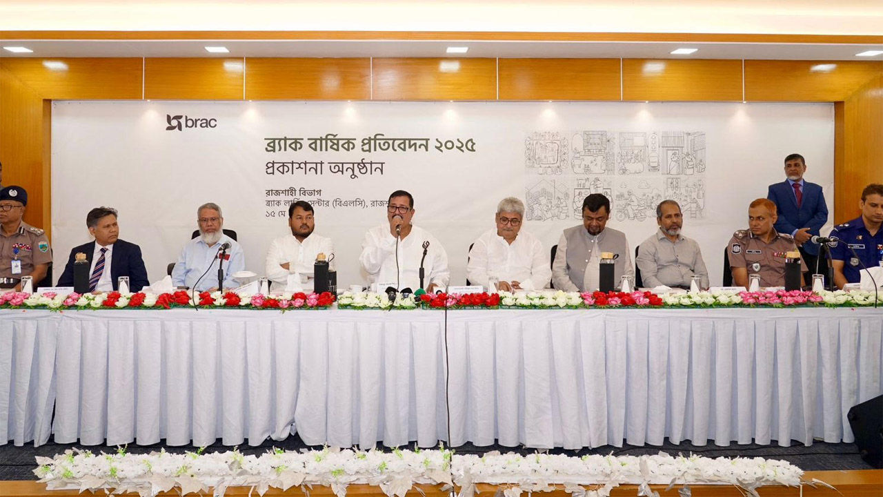 বক্তব্য রাখছেন ভূমিমন্ত্রী মো: মিজানুর রহমান মিনু