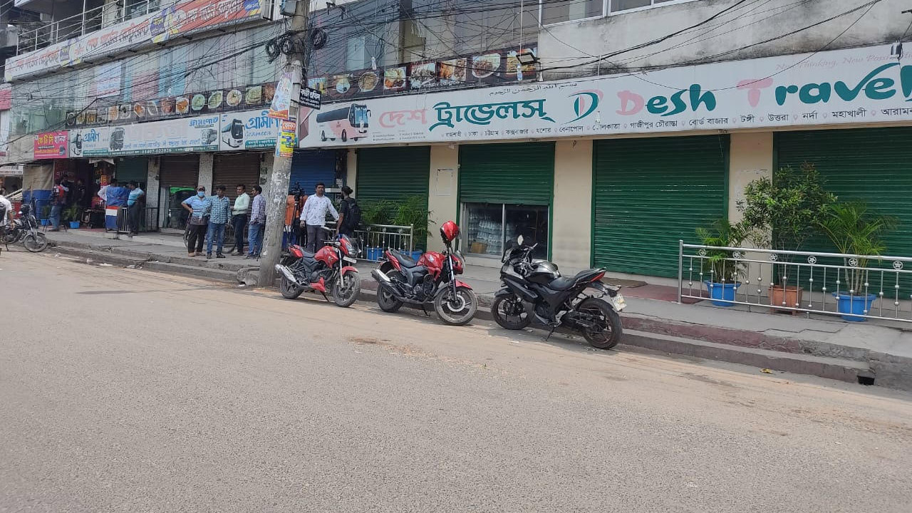 রাজশাহীতে বাস চলাচল বন্ধ