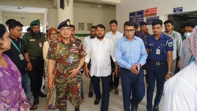 রাজশাহী মেডিক্যাল কলেজ পরিদর্শনে রাসিক প্রশাসক