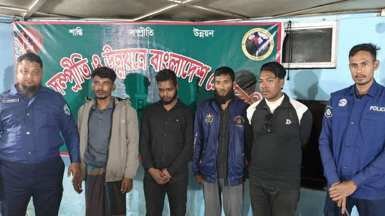 ডিজিএফআই পরিচয়ে প্রতারণায় আটক চার যুবক