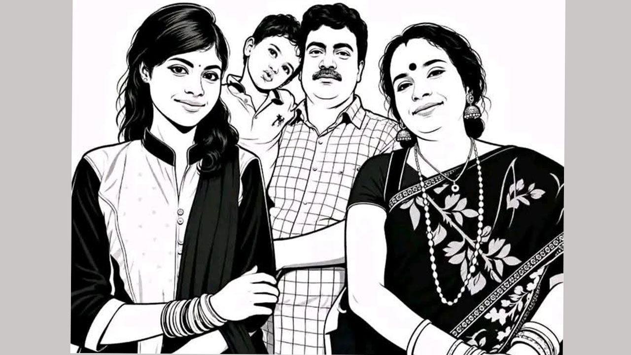 (বাম থেকে) মেয়ে আগামী চক্রবর্তী, ছেলে প্রিয়ম, গণপতি চক্রবর্তী ও তার স্ত্রী প্রীতিলতা চক্রবর্তী