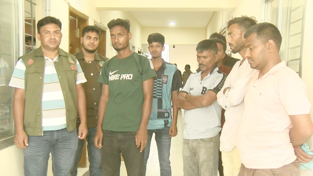 গ্রেফতার অ্যাম্বুলেন্স সিন্ডিকেটের সাত সদস্য