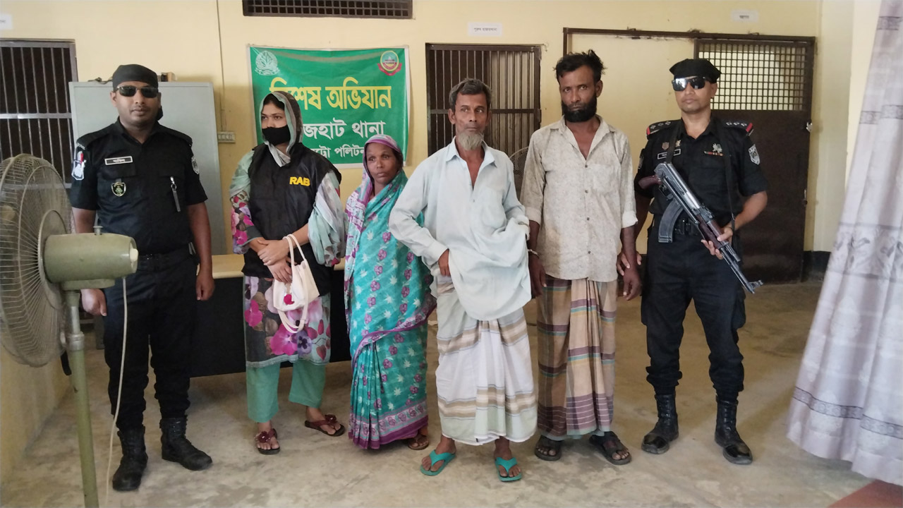 র‌্যাবের হাতে গ্রেফতার তিনজন