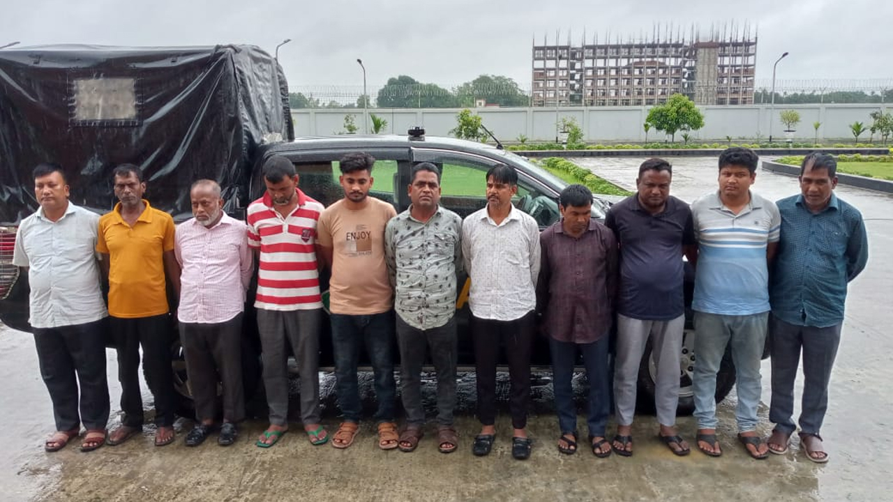 মলম চক্রের ১১ সদস্য গ্রেফতার