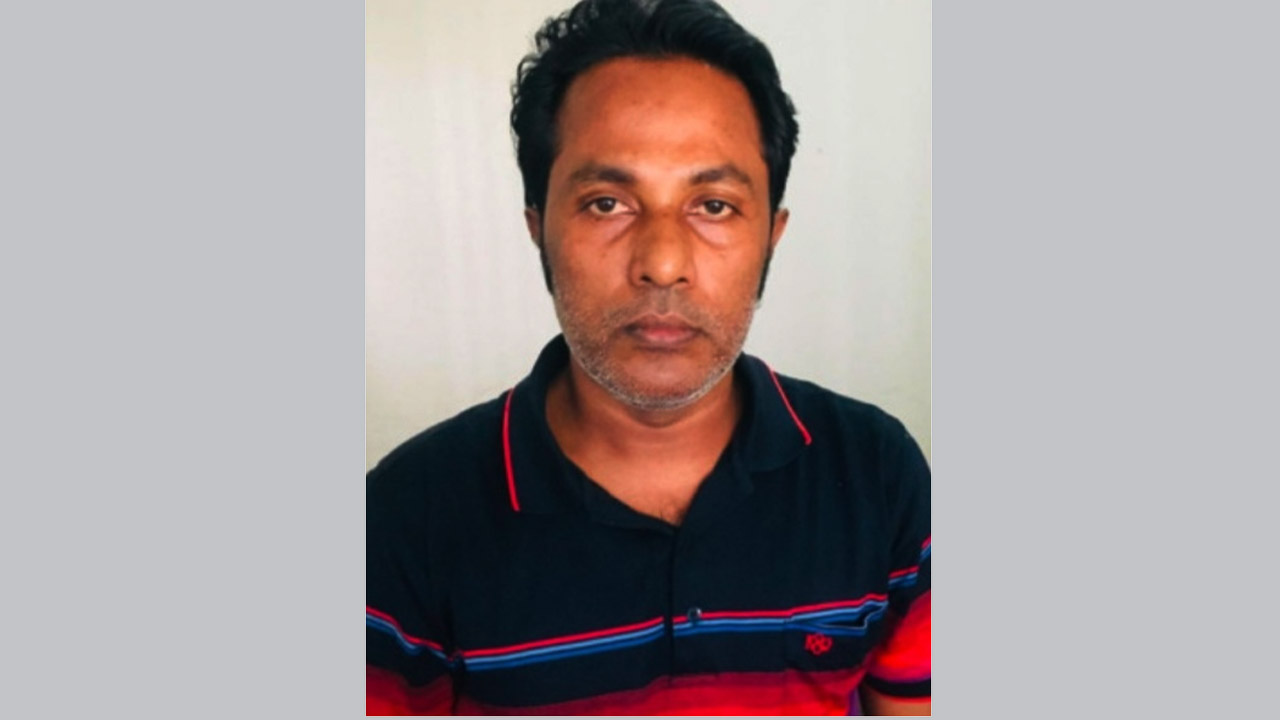 গ্রেফতার আসামি রাশেদুজ্জামান ওরফে রাশেদ (৪০)