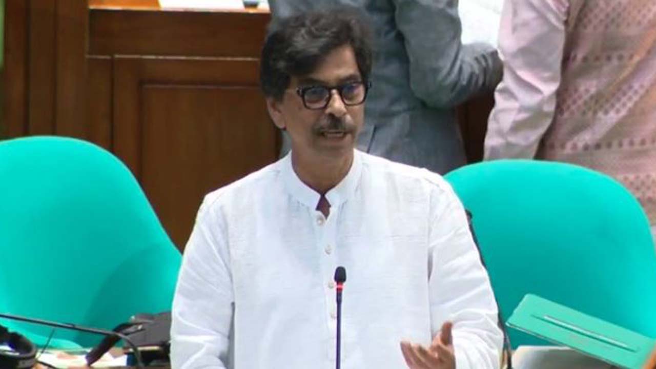 সংসদে কৃষিমন্ত্রী মোহাম্মদ আমিন উর রশিদ