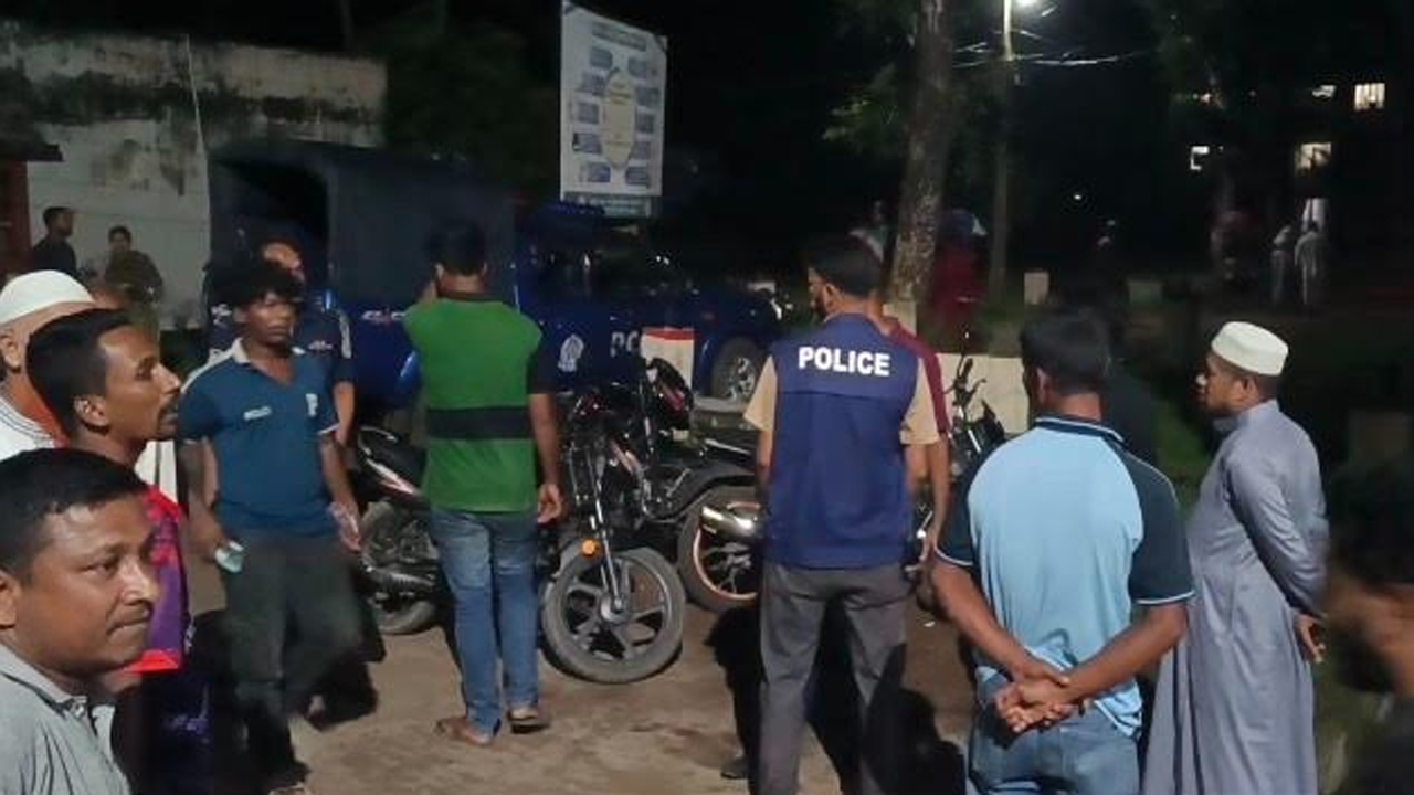 পুলিশ ঘটনাস্থল পরিদর্শন করেছে