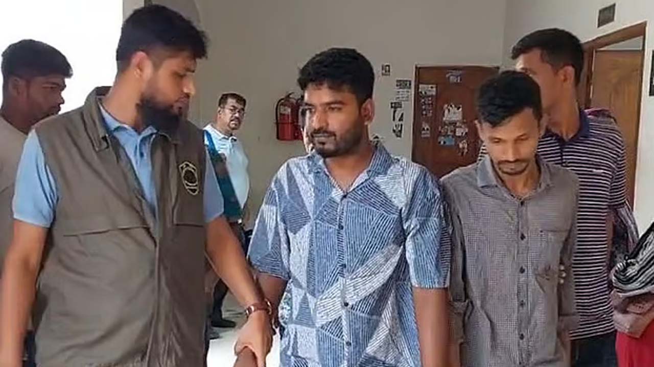 রঞ্জন চন্দ্র ও রিজাকুল ইসলামের পাঁচ দিনের রিমান্ড মঞ্জুর