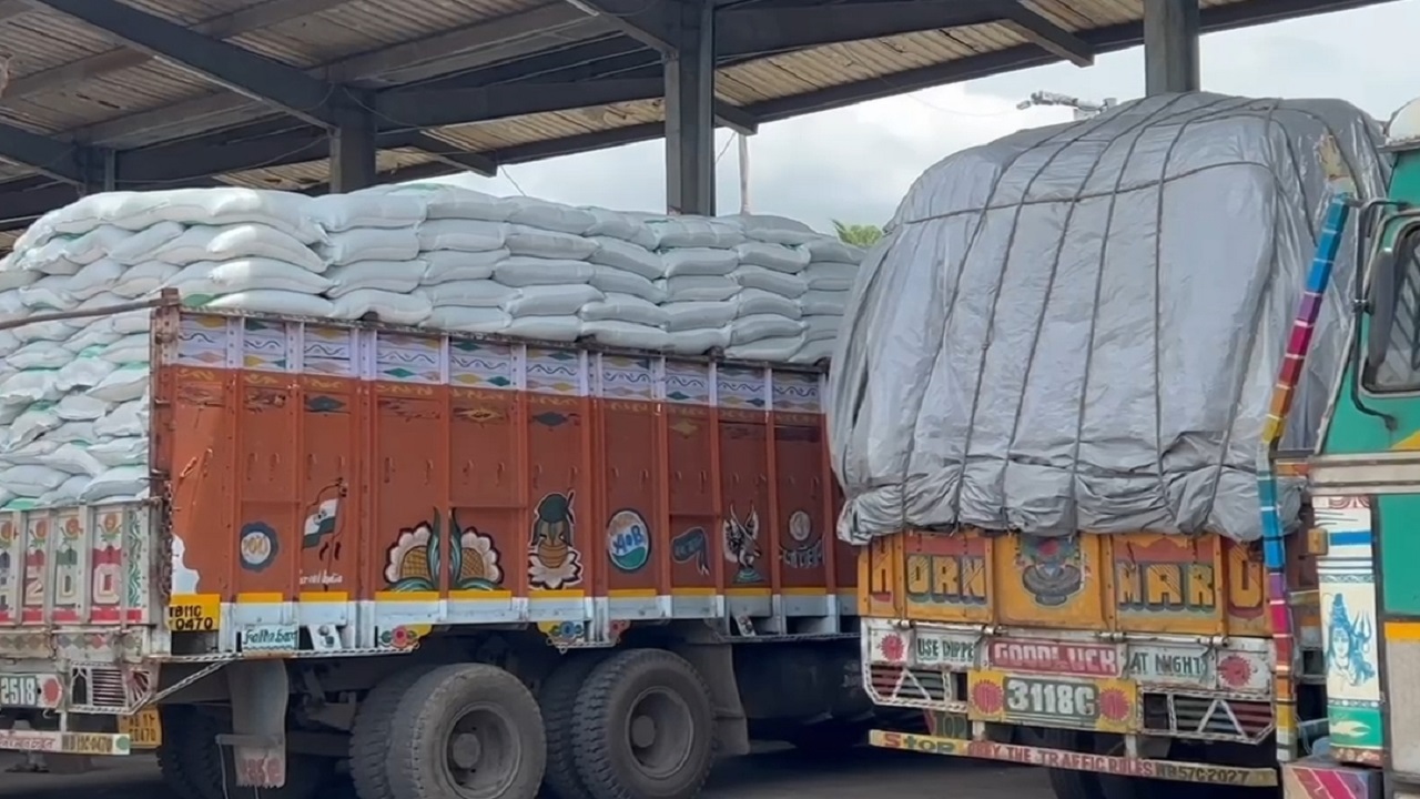 বর্ধিত সময় শেষ, বেনাপোল দিয়ে ১২৫৯ মেট্রিক টন চাল আমদানি