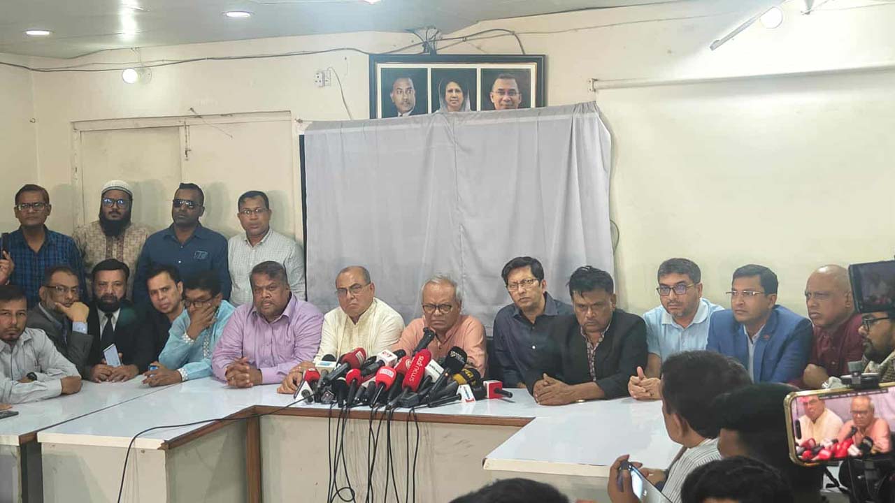 জরুরি সংবাদ সম্মেলনে রুহুল কবির রিজভী