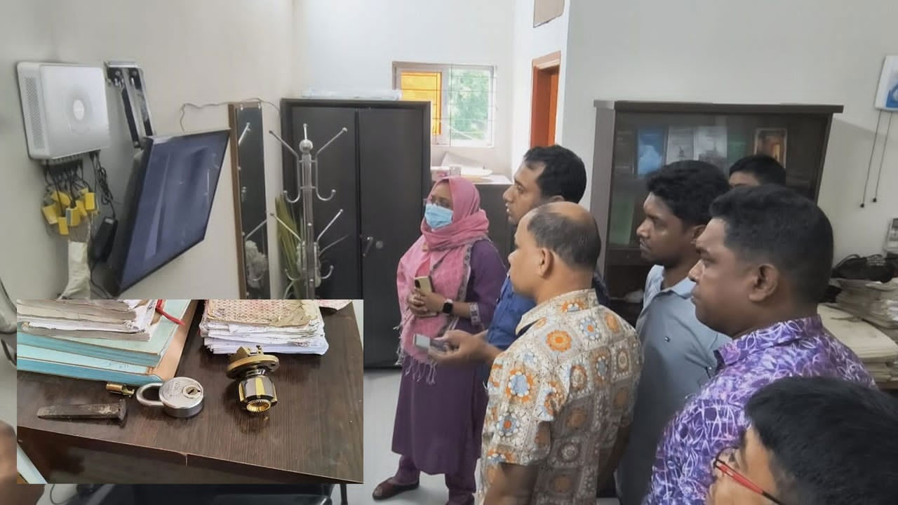 একই রাতে দু’টি গুরুত্বপূর্ণ সরকারি অফিসে চুরির ঘটনা স্থানীয়দের মাঝে উদ্বেগ সৃষ্টি করেছে