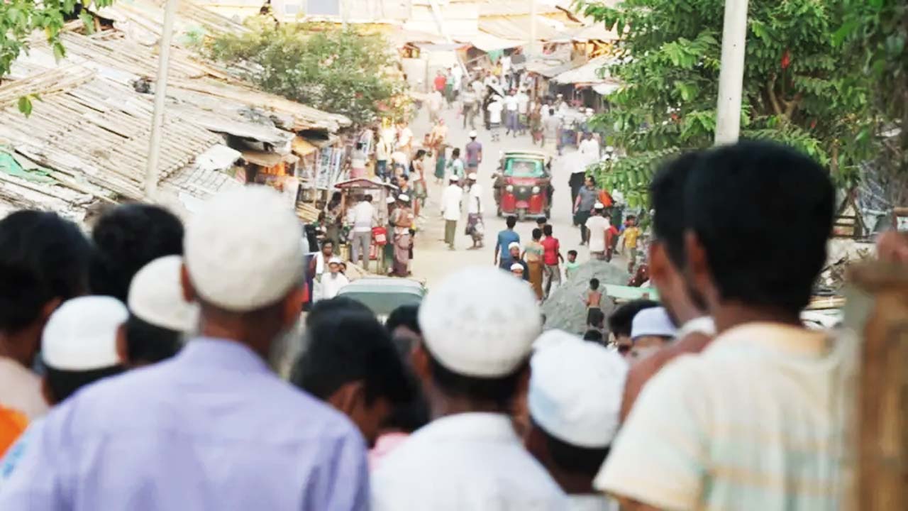 গত এক বছরে এক লাখ ১৮ হাজার রোহিঙ্গা নতুন করে বাংলাদেশে ঢুকেছে