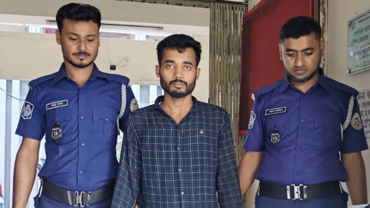 দশমিনায় ইয়াবাসহ যুবক আটক